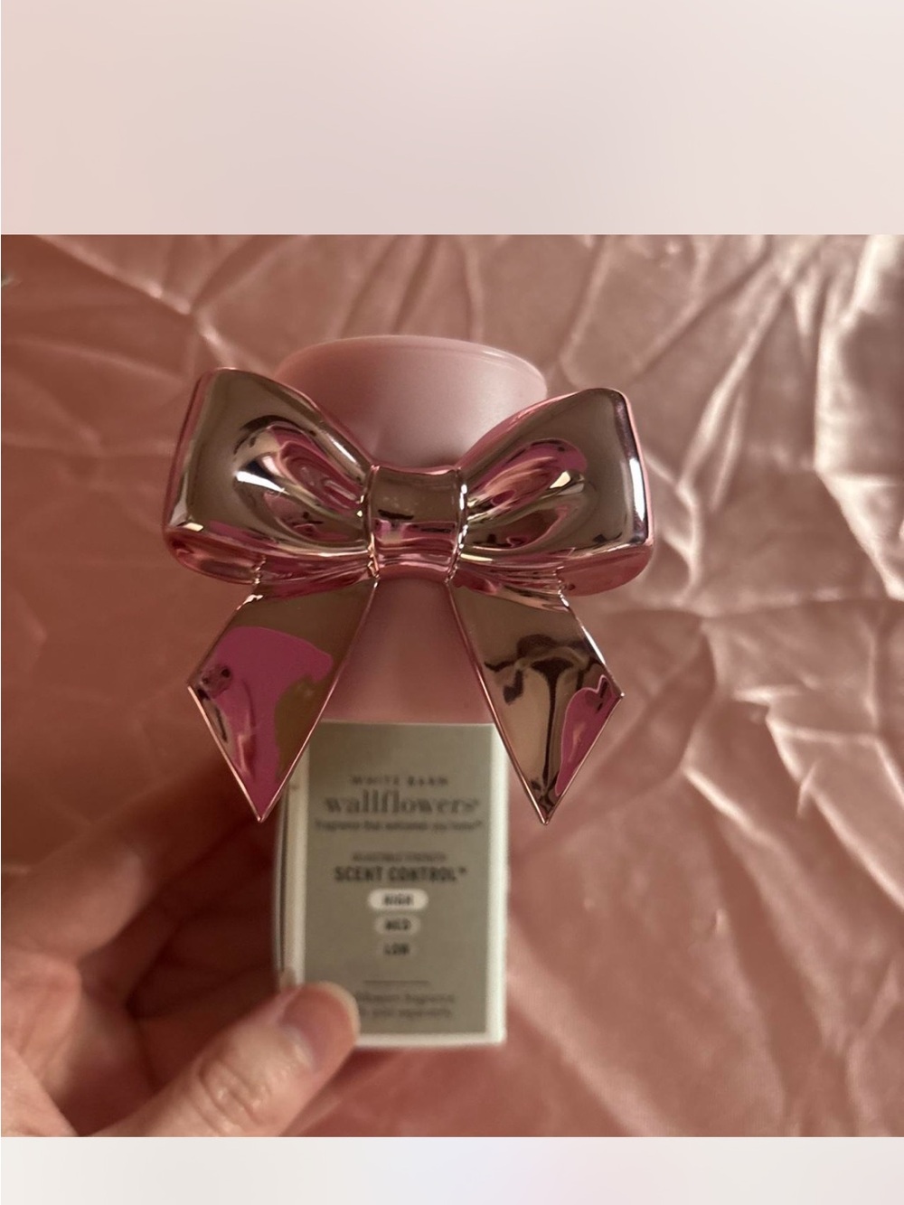 New Bath & Body Works Wallflowers Plug-In Fragrance Holder - Pink Metallic Bow